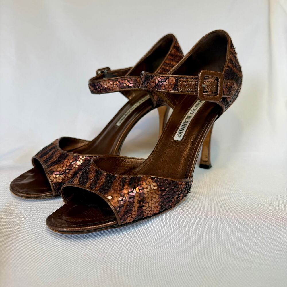 Manolo Blahnik Bronze Sequin Mary Jane Peep-Toe Heels EU 38.5 (US 8.5)